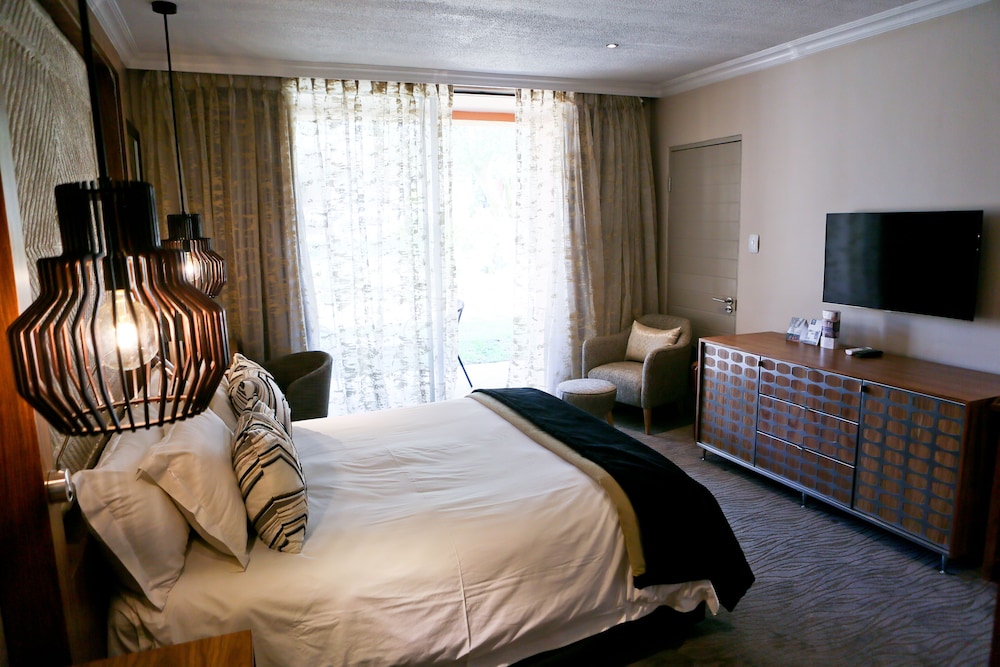 Standard Queen Room photo 2
