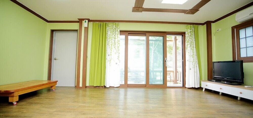 Room (Saesori) - Photo 6