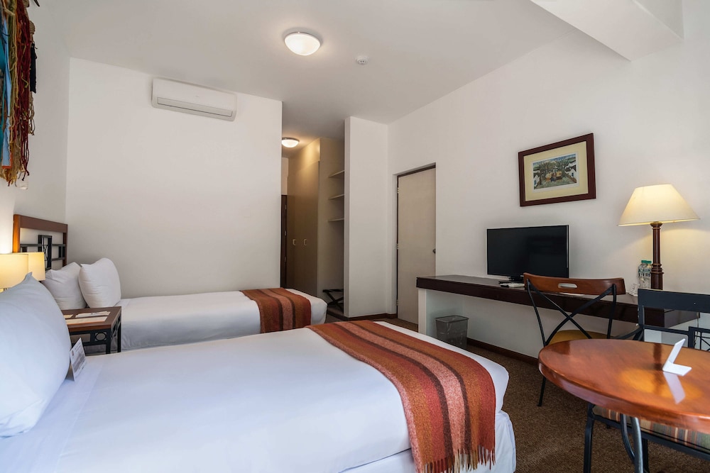 Standard Double Twin Room photo 2