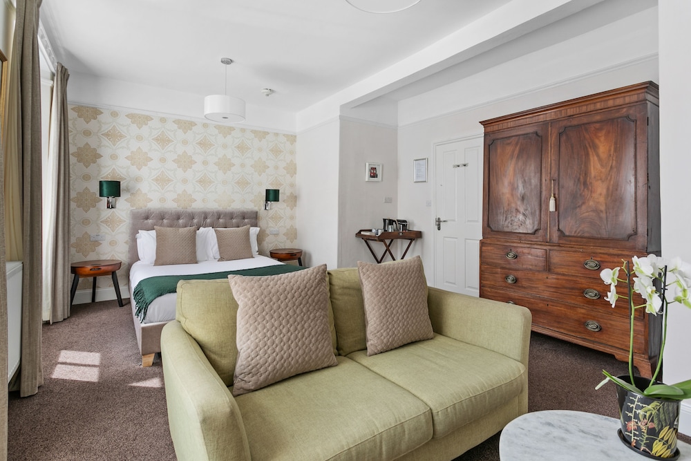 Standard Double Room (Suite)