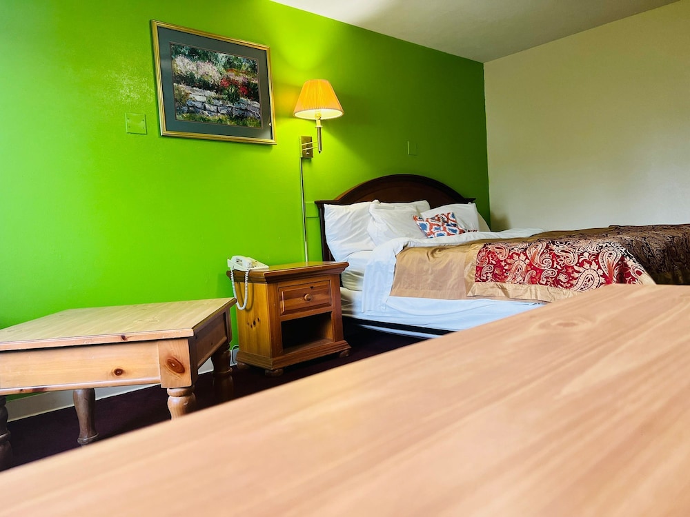 Room, 1 King Bed, Non Smoking