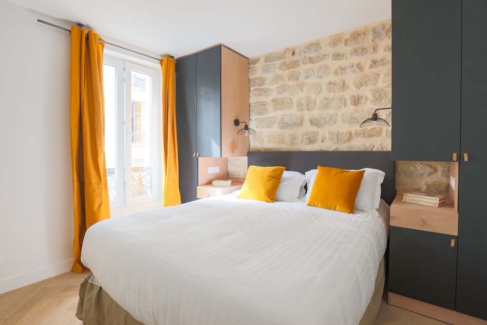 Signature Quadruple Room photo 1