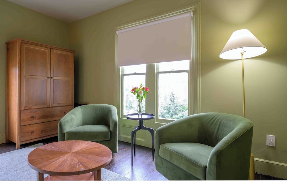 Chapman House Duke Suite, Green Room photo 2