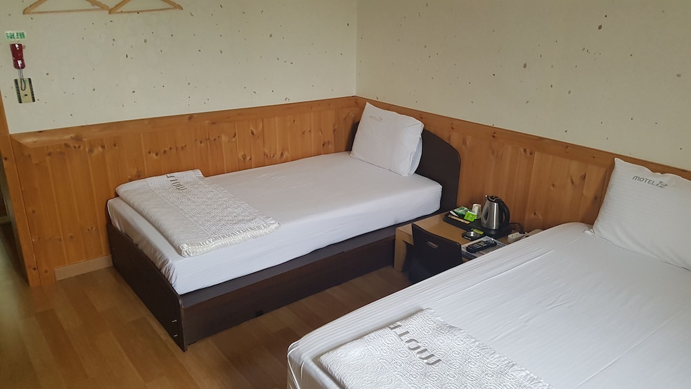 Twin Room photo 1