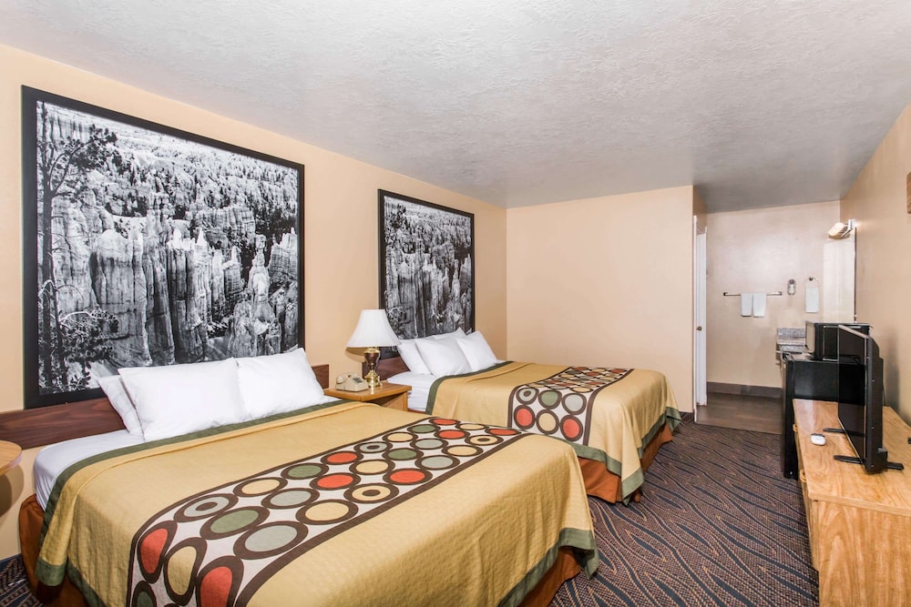 Standard Room, 2 Queen Beds