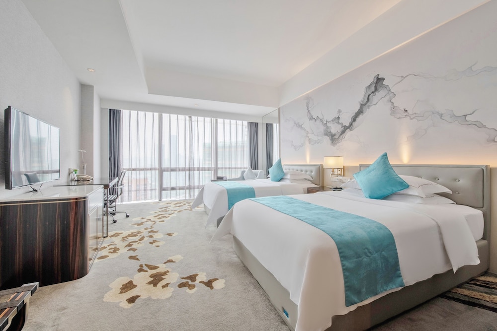 Deluxe Room, 2 Twin Beds(Complimentary Mini Bar and Night Snack) - Photo 4
