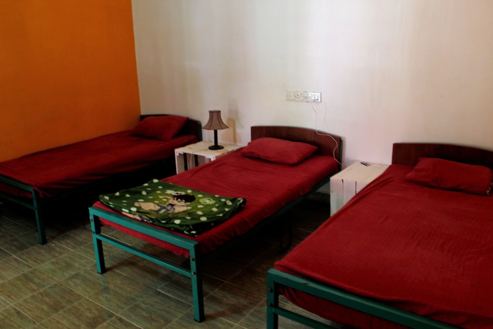 Classic Triple Room, 3 Twin Beds photo 2