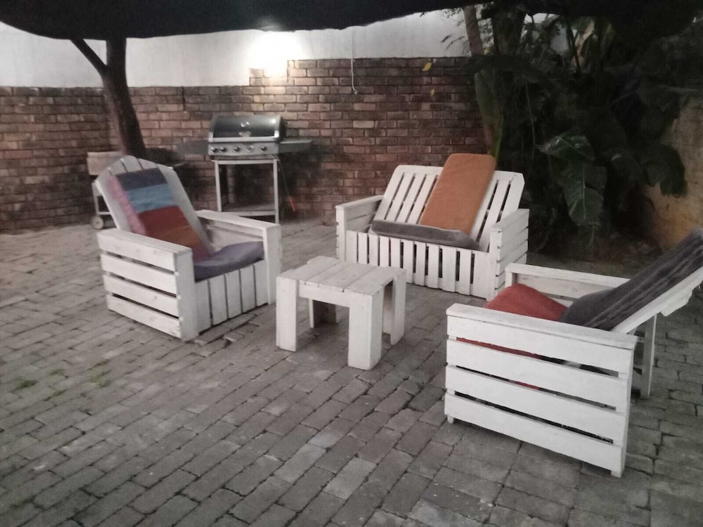 Basic Double Room Single Use, Balcony photo 2