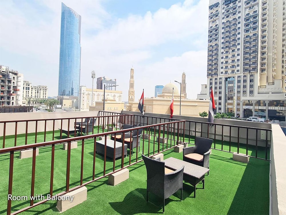 Deluxe Twin Room, 2 Twin Beds (includes 25% off F&B) photo 3
