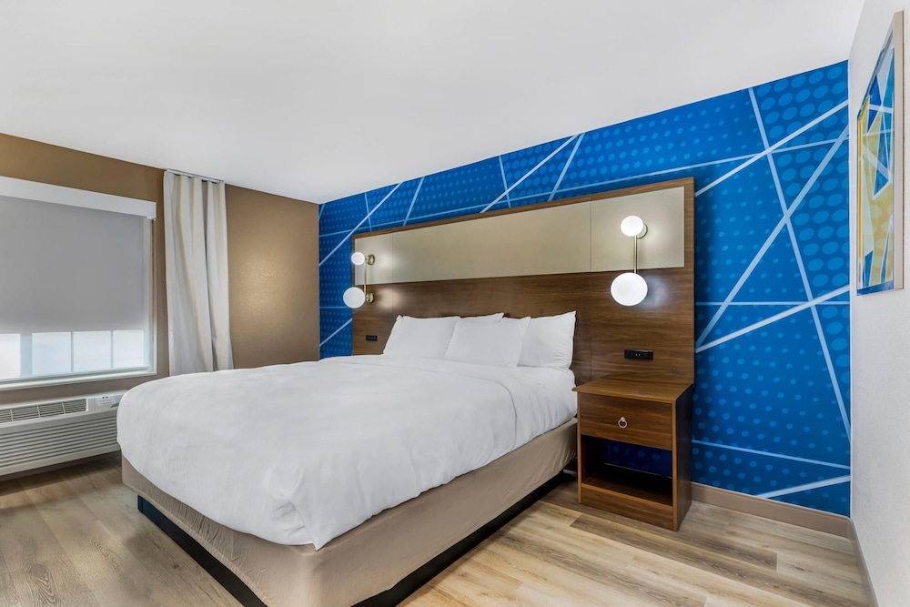 Room, 1 King Bed, Accessible, Non Smoking - Photo 1