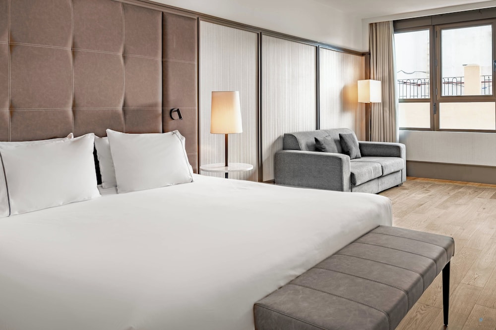 Superior Room, 1 King Bed