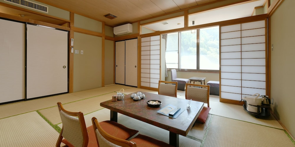 Japanese-style Room, Non Smoking, Lake View photo 2
