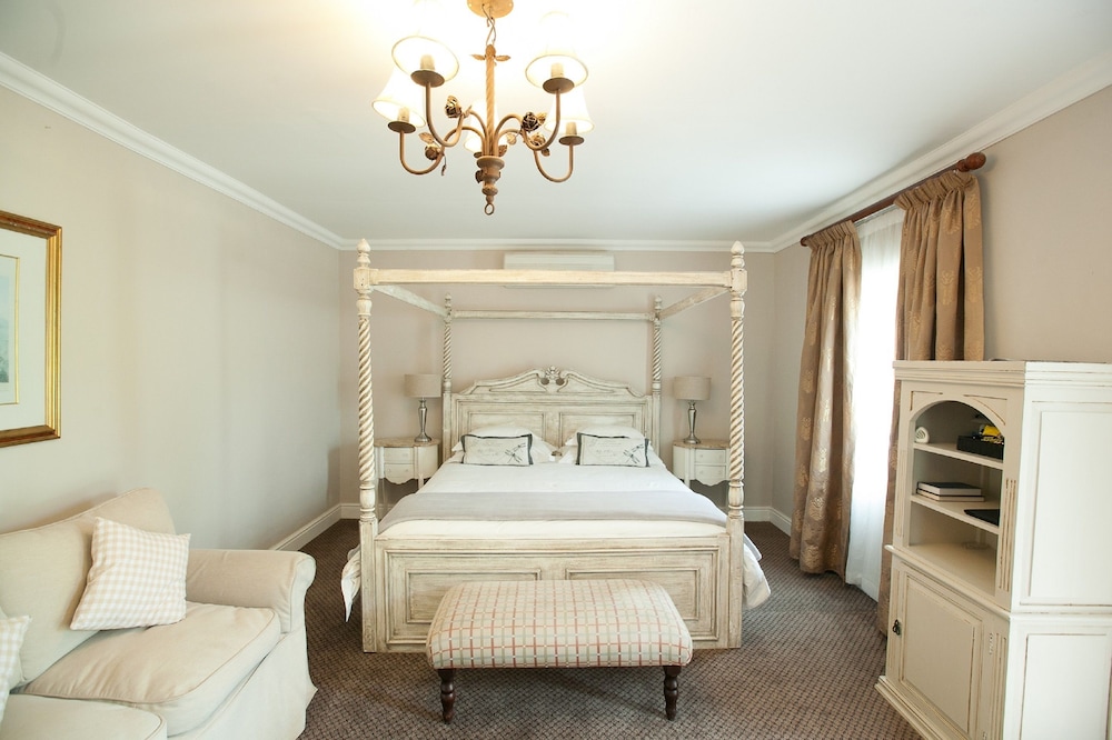 Family Room, 1 Bedroom photo 1