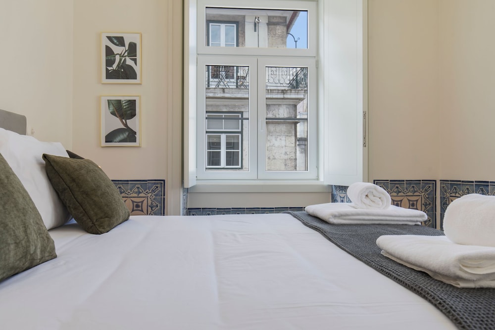 City Apartment, 1 Queen Bed with Sofa bed, Kitchen, City View photo 1