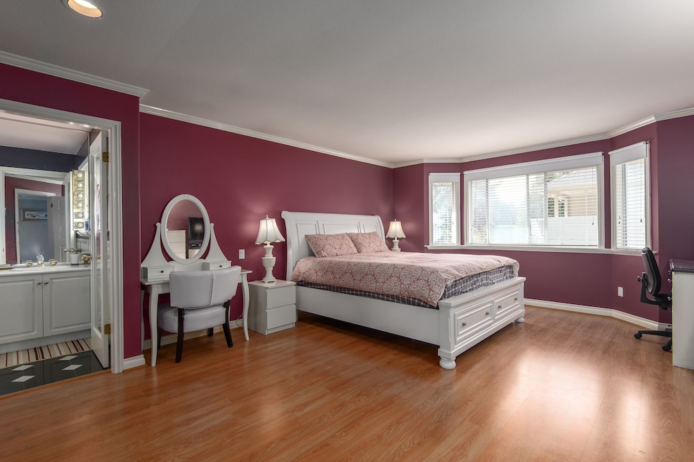 Room, 1 King Bed photo 2