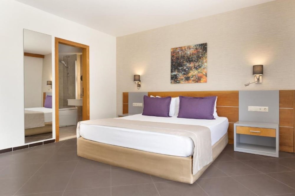 Club Room, 1 Double Bed, Sea View - Photo 4