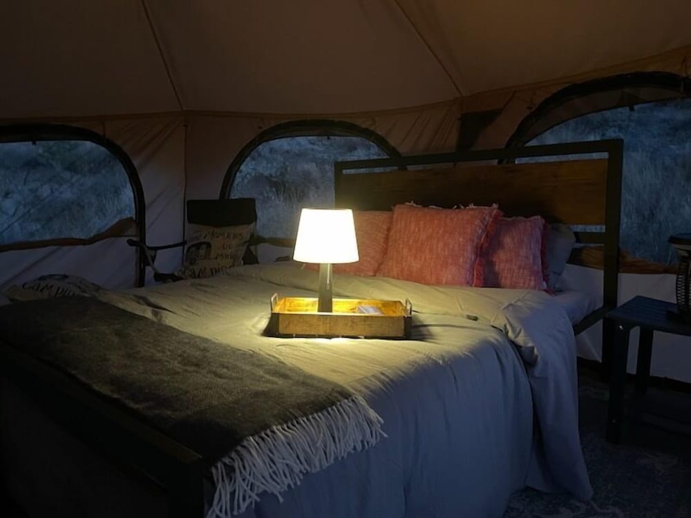 Luxury Tent, Mountain View photo 3