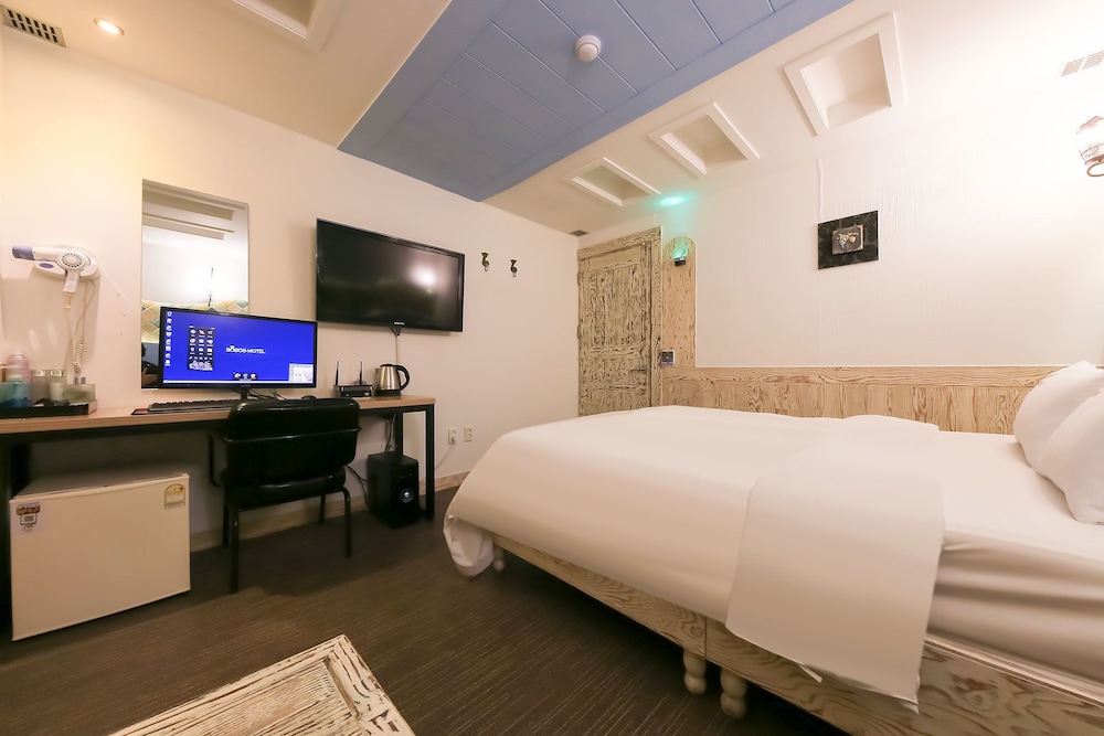 Standard Room, Gaming 1 PC photo 3