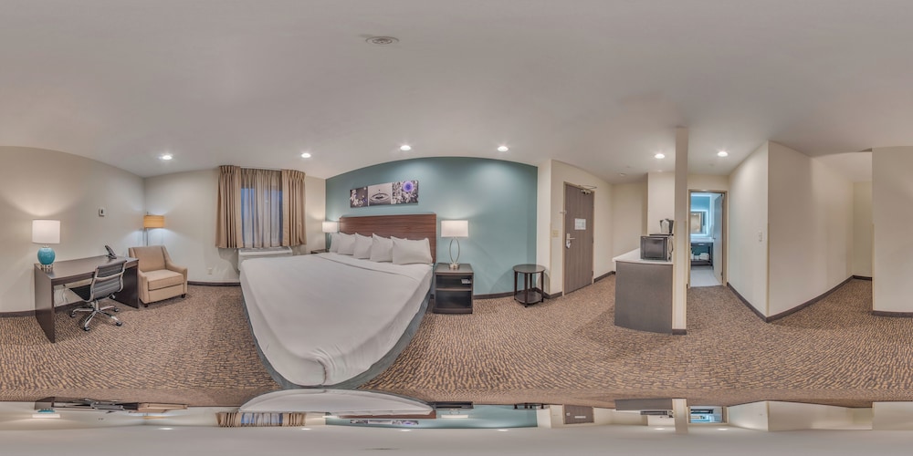 Suite, Multiple Beds, Non Smoking (Upgrade)