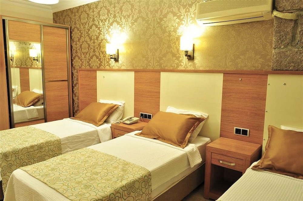 Family Quadruple Room photo 1