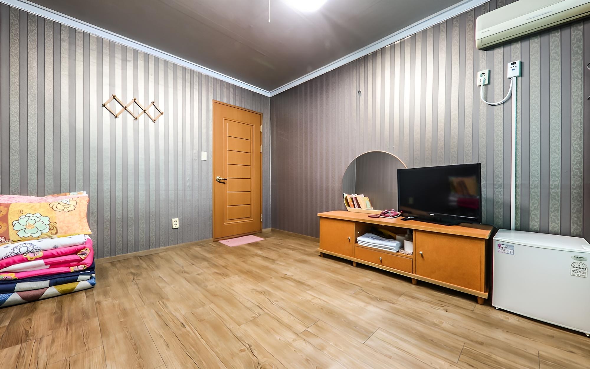 Room (Ondol Room) photo 3