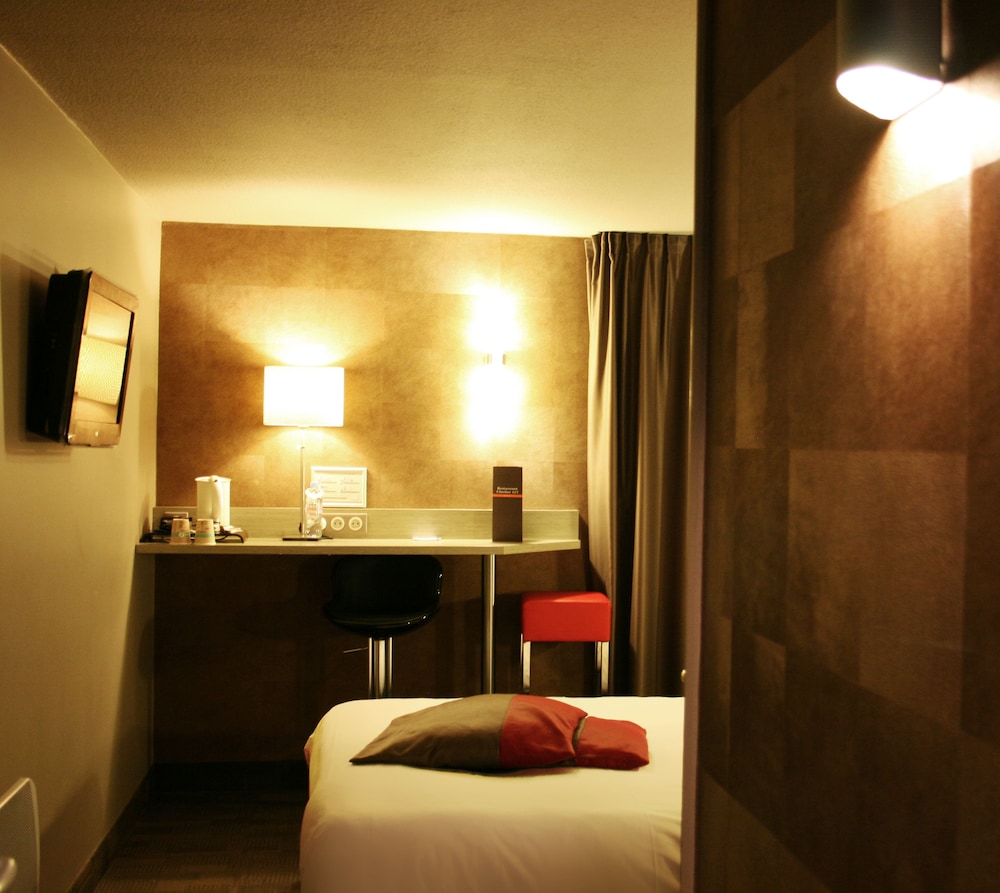 Premium Room, 1 Queen Bed, Non Smoking photo 2