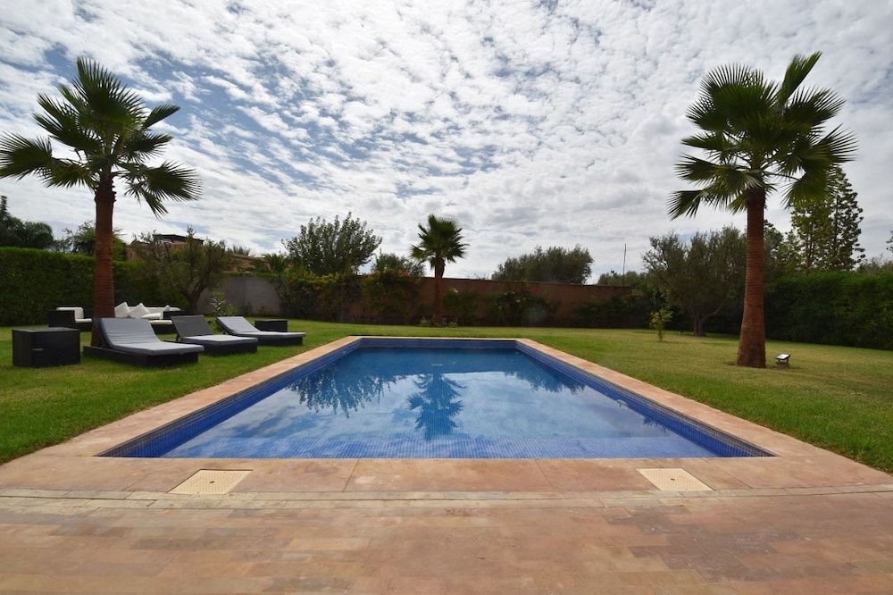 Grand Villa, 3 Bedrooms photo 2