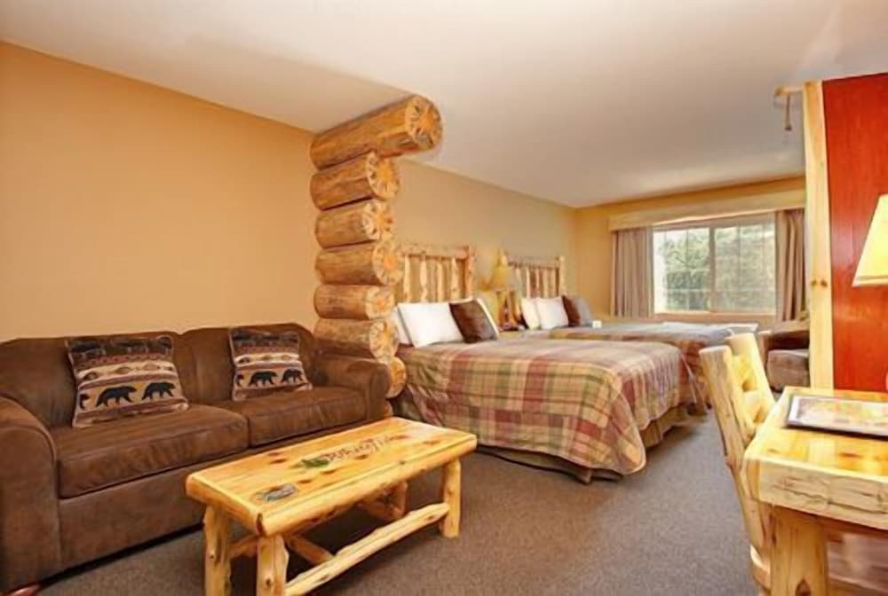 Standard Room, 2 Queen Beds, Non Smoking photo 1