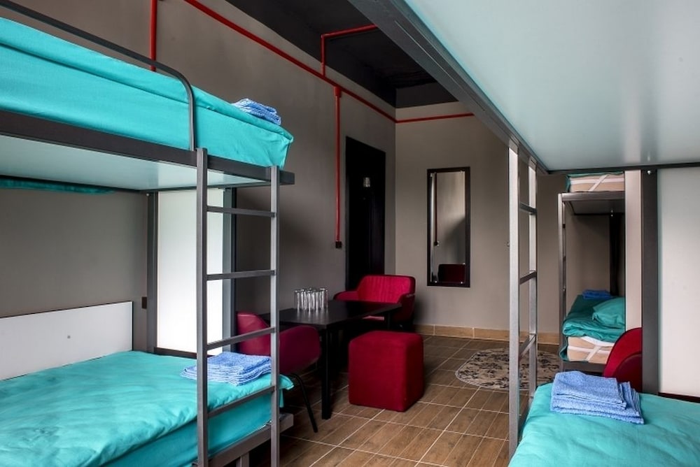 Shared Dormitory (Bed in 6-Bed Mixed Dormitory) photo 2