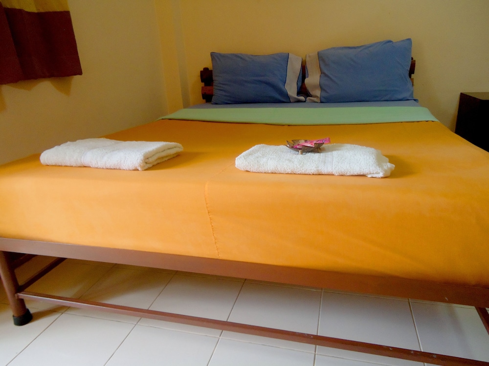 Standard Double Air-con Room photo 2