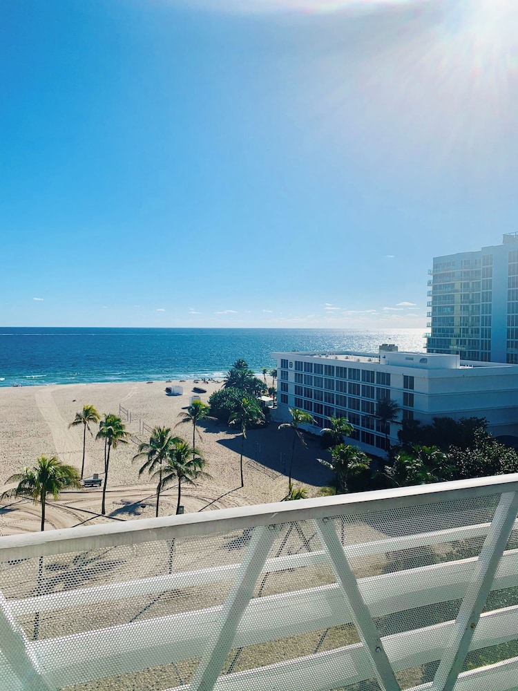 Suite, 1 King Bed with Sofa bed, Balcony, Oceanfront (Posh Balcony One Bedroom Ocean Front) - Photo 11