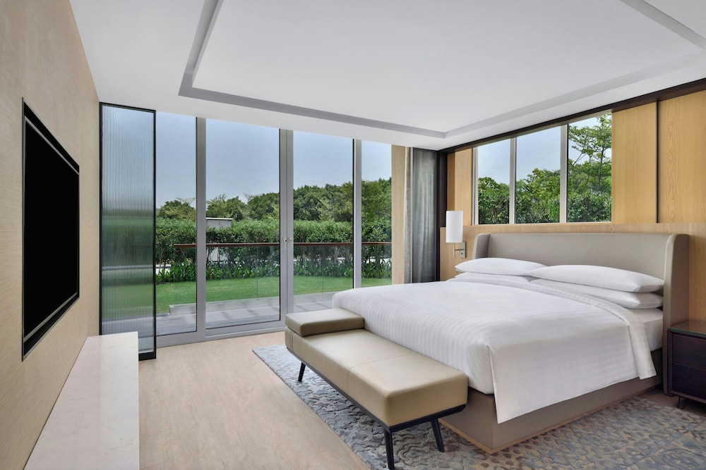Executive Suite, 1 Bedroom, Mountain View - Photo 5