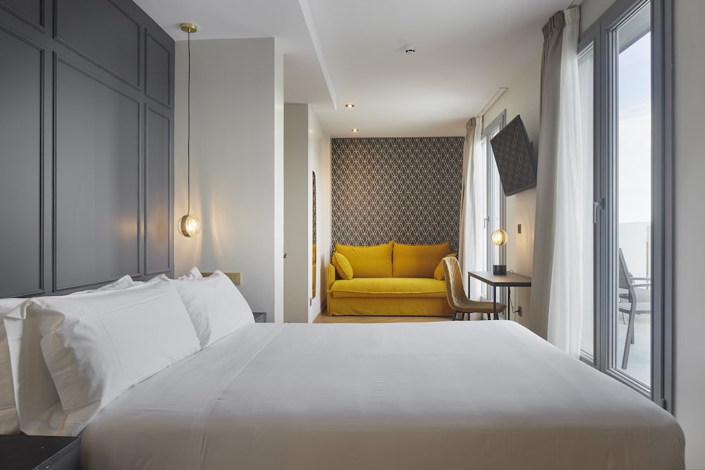 Junior Suite with Terrace - Photo 2