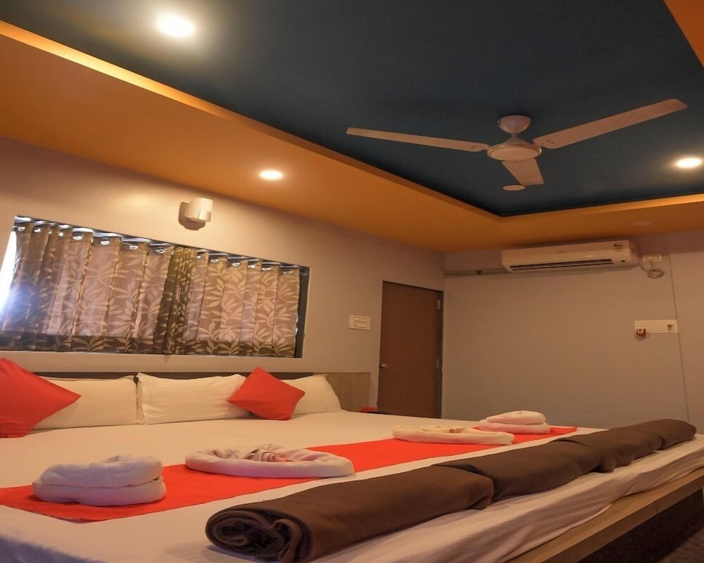 Royal Room photo 3