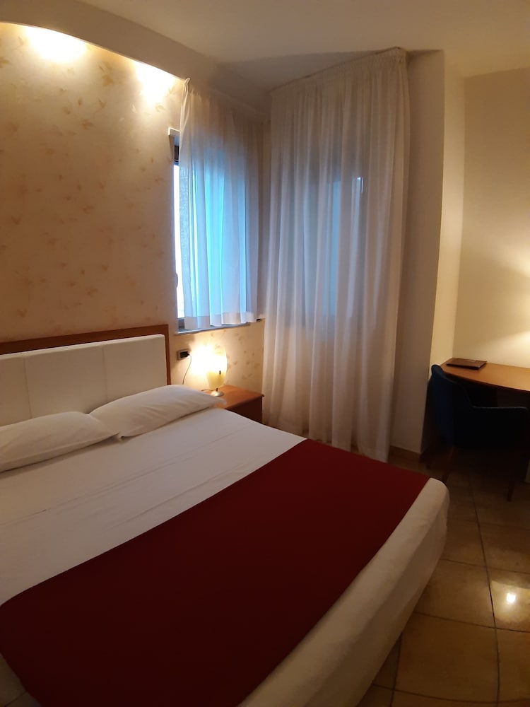 Classic Double or Twin Room photo 1