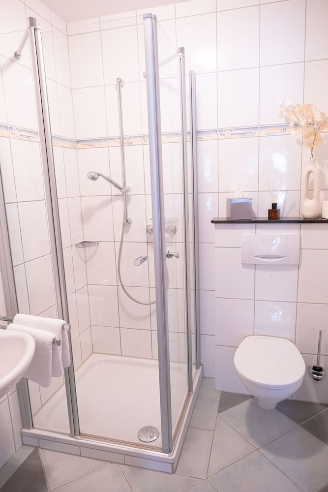 Deluxe Double Room, Private Bathroom, City View (Doppelzimmer) - Photo 9