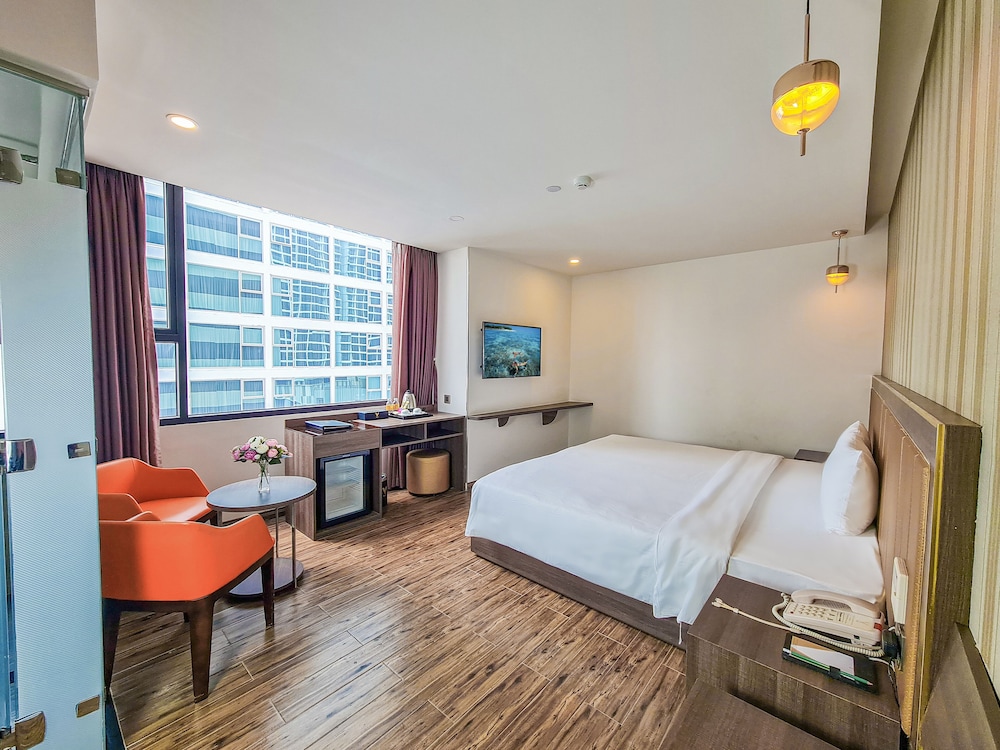Deluxe Double or Twin Room, City View photo 1