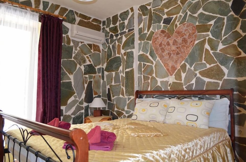 Apartment, 2 Bedrooms, Terrace photo 2