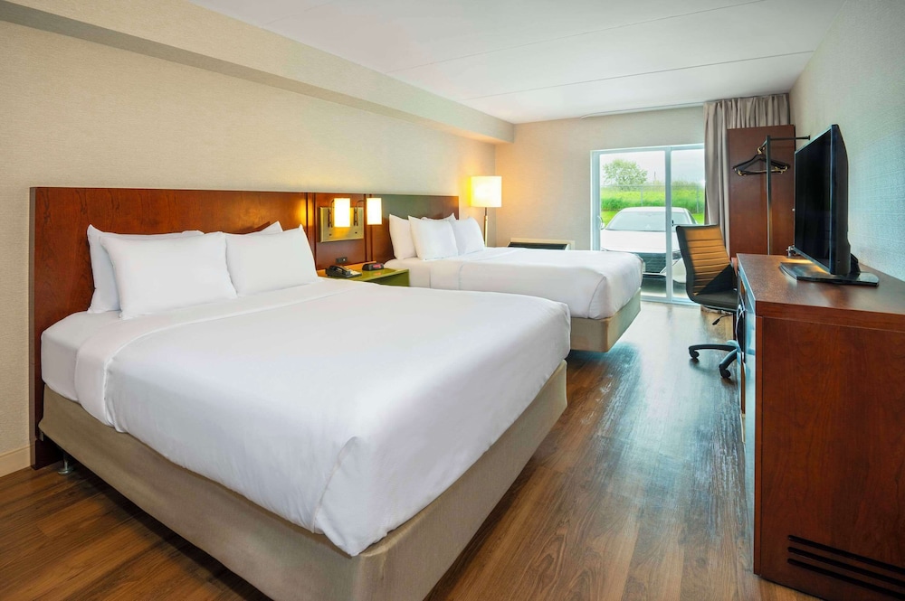 Room, 2 Queen Beds, Non Smoking - Photo 5