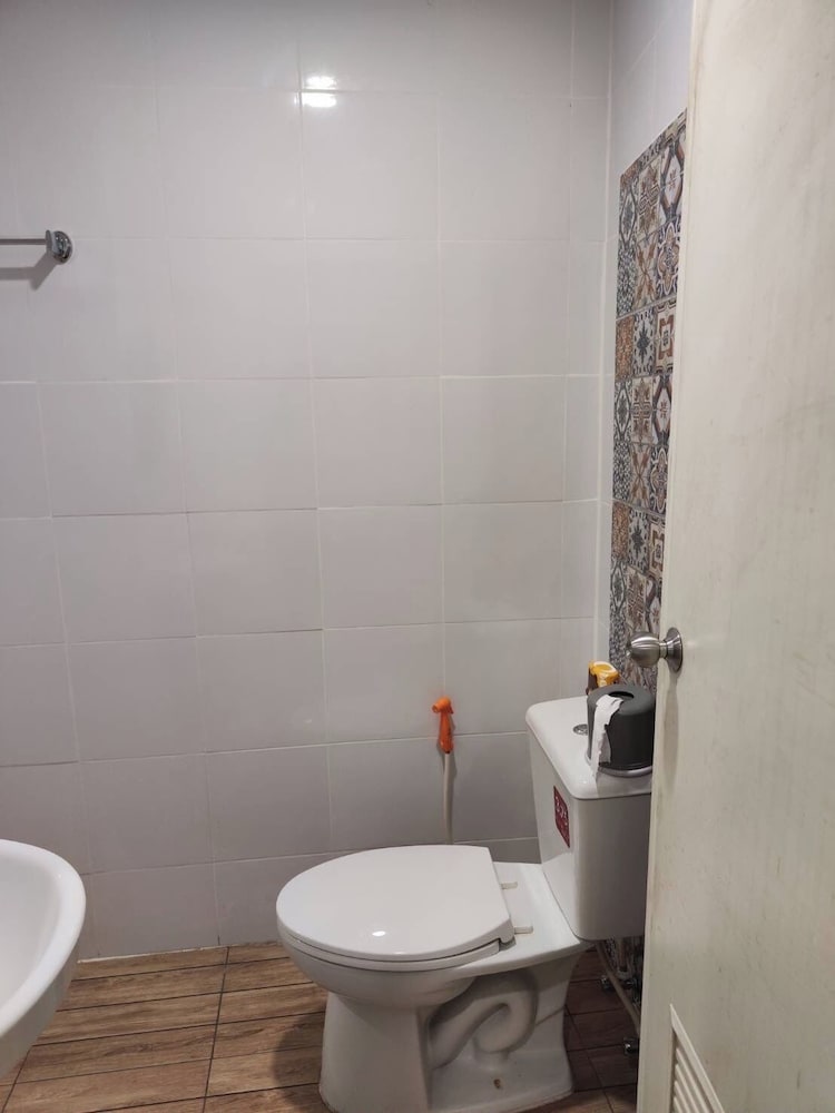 Comfort Room, 1 Bedroom, City View photo 2