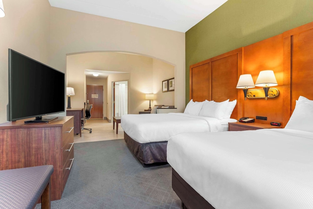 Comfort Suite, Multiple Beds, Non Smoking - Photo 4