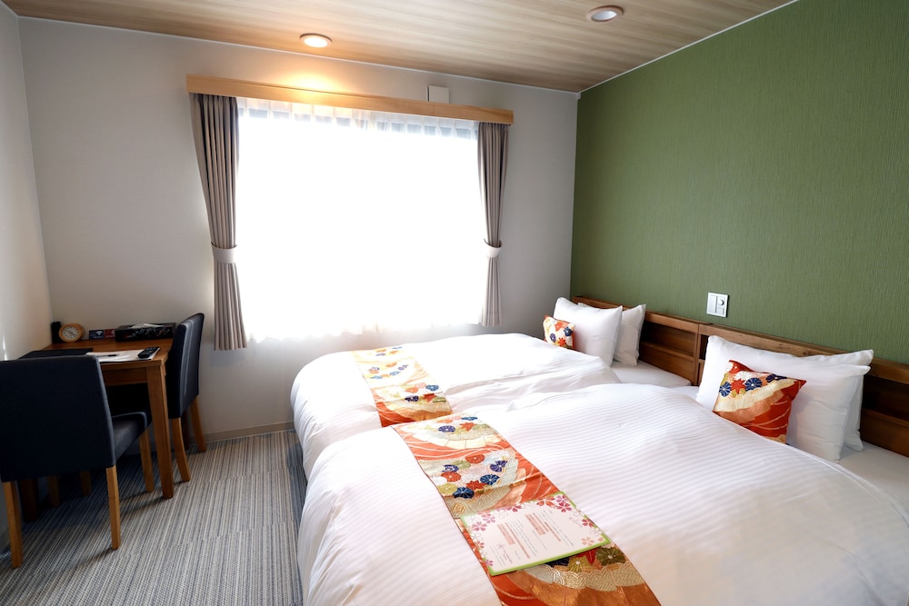 Economy Twin Room photo 1