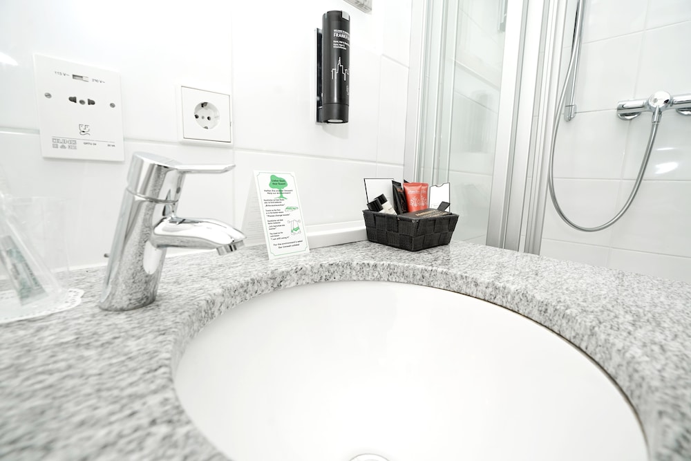 Family Studio Suite - Photo 18
