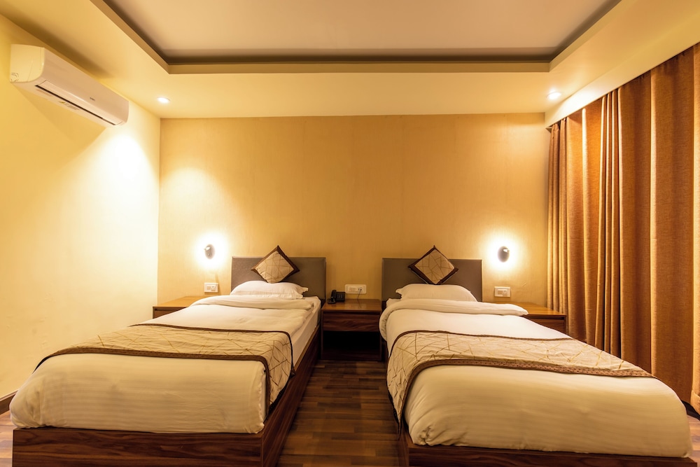 Deluxe Twin Room - Photo 2