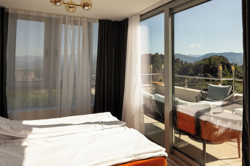 Panoramic Apartment, Balcony, Mountain View