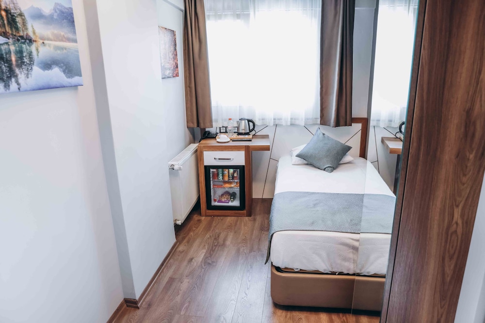 Economy Single Room, 1 Large Twin Bed
