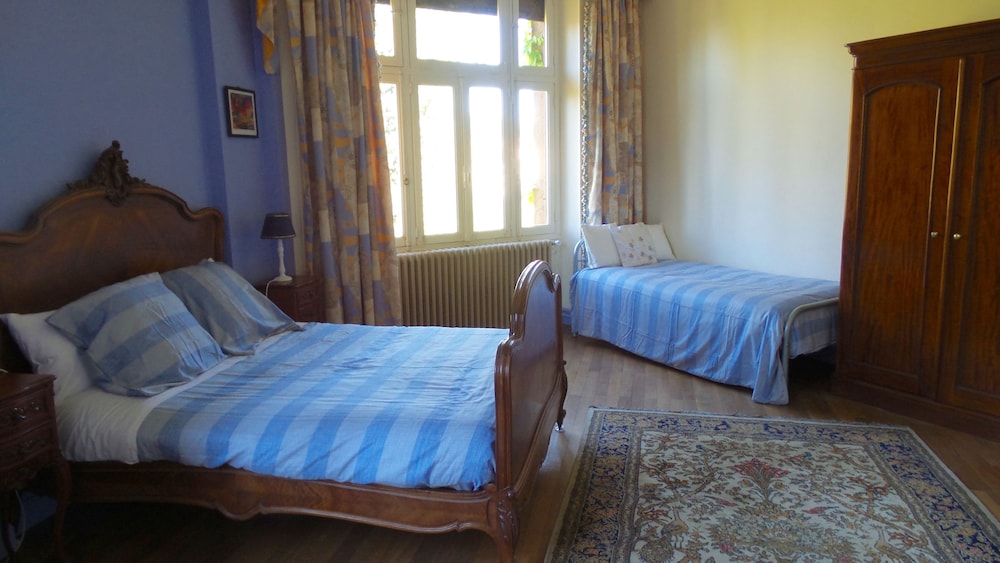 Balzac Large Deluxe Room