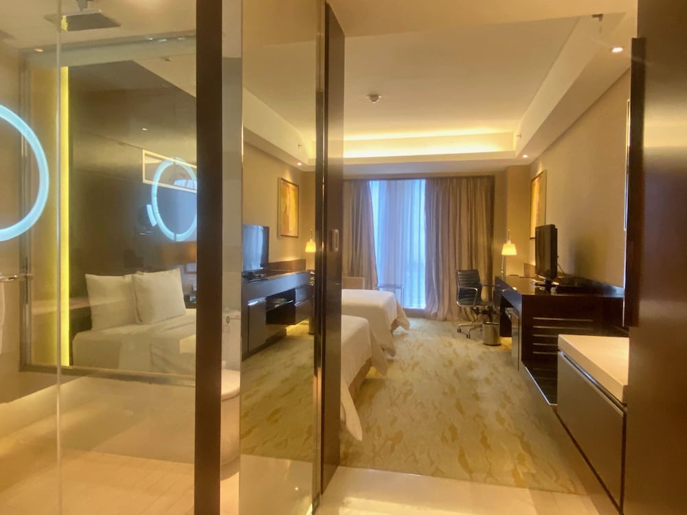 Deluxe Room, 2 Twin Beds, City View photo 3