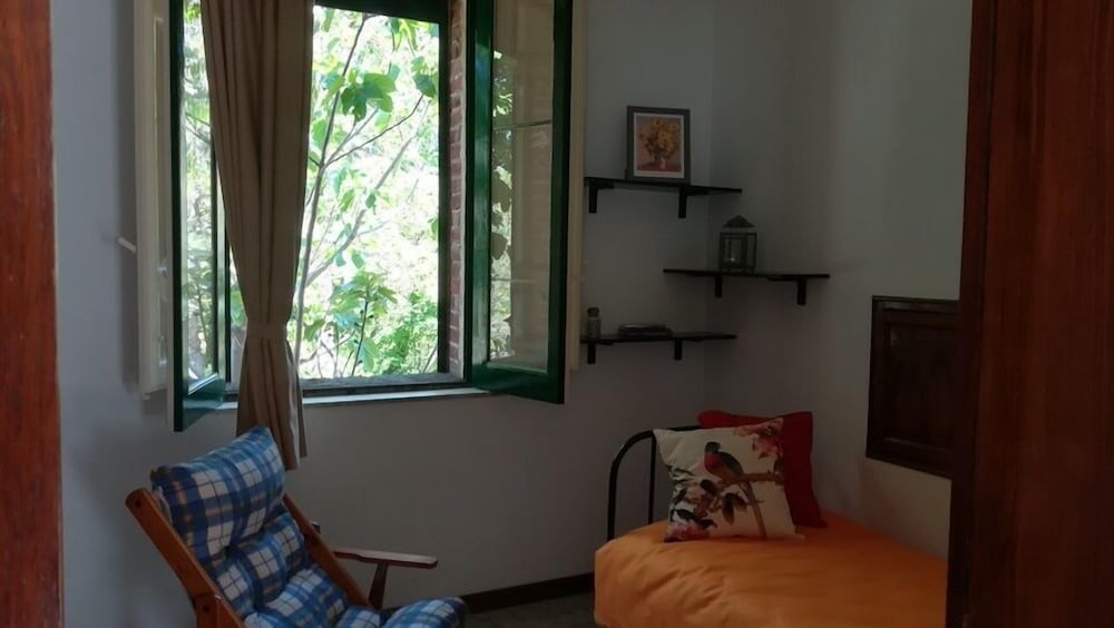 Basic Studio Suite, 2 Bedrooms photo 3