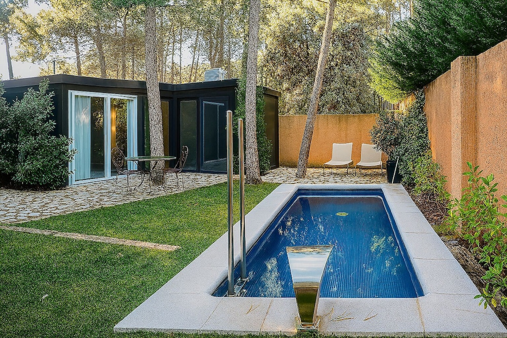 Grand Suite, 1 King Bed, Private Pool, Garden View